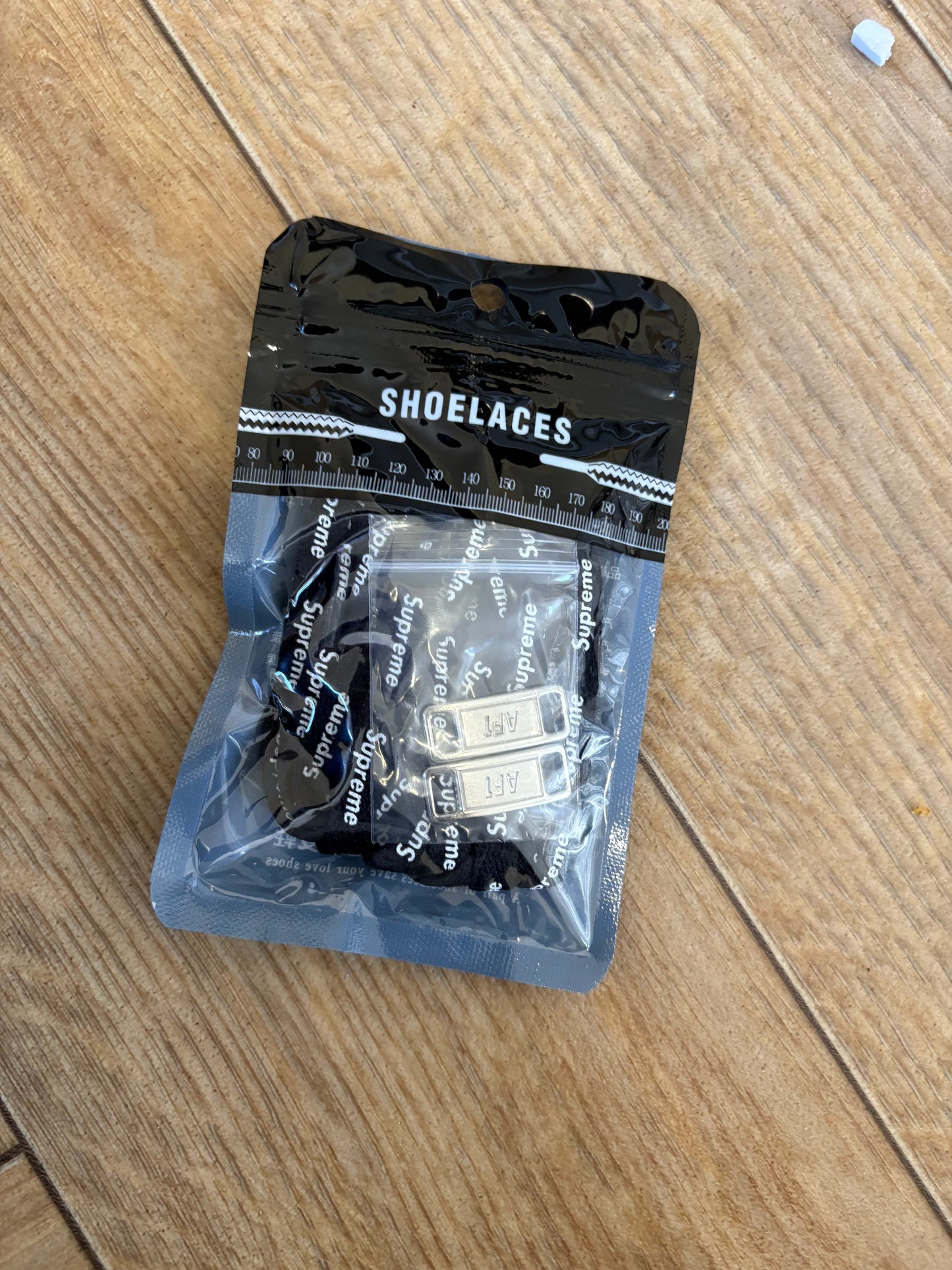 Supreme laces
