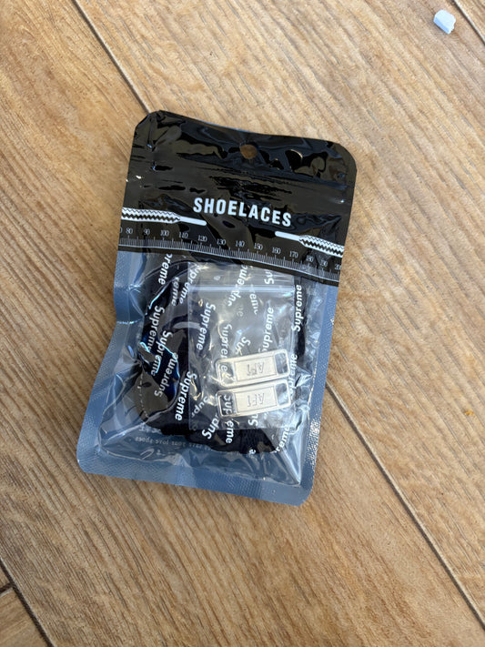 Supreme laces