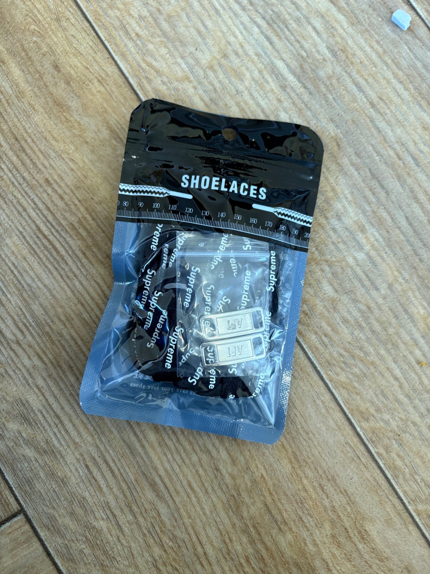 Supreme laces