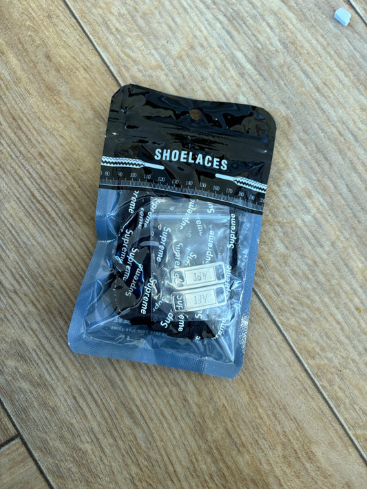Supreme laces